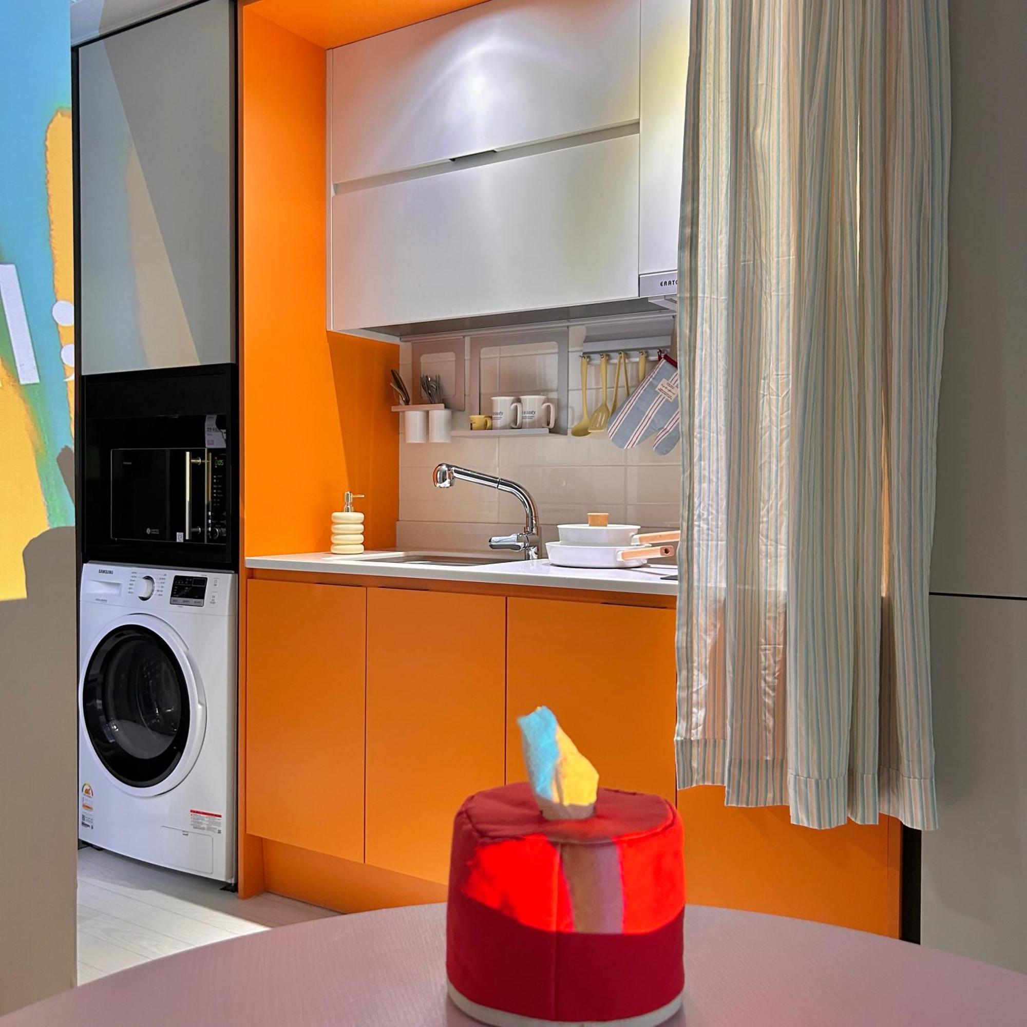 Dongseongro Meomoom Apartment Daegu Room photo