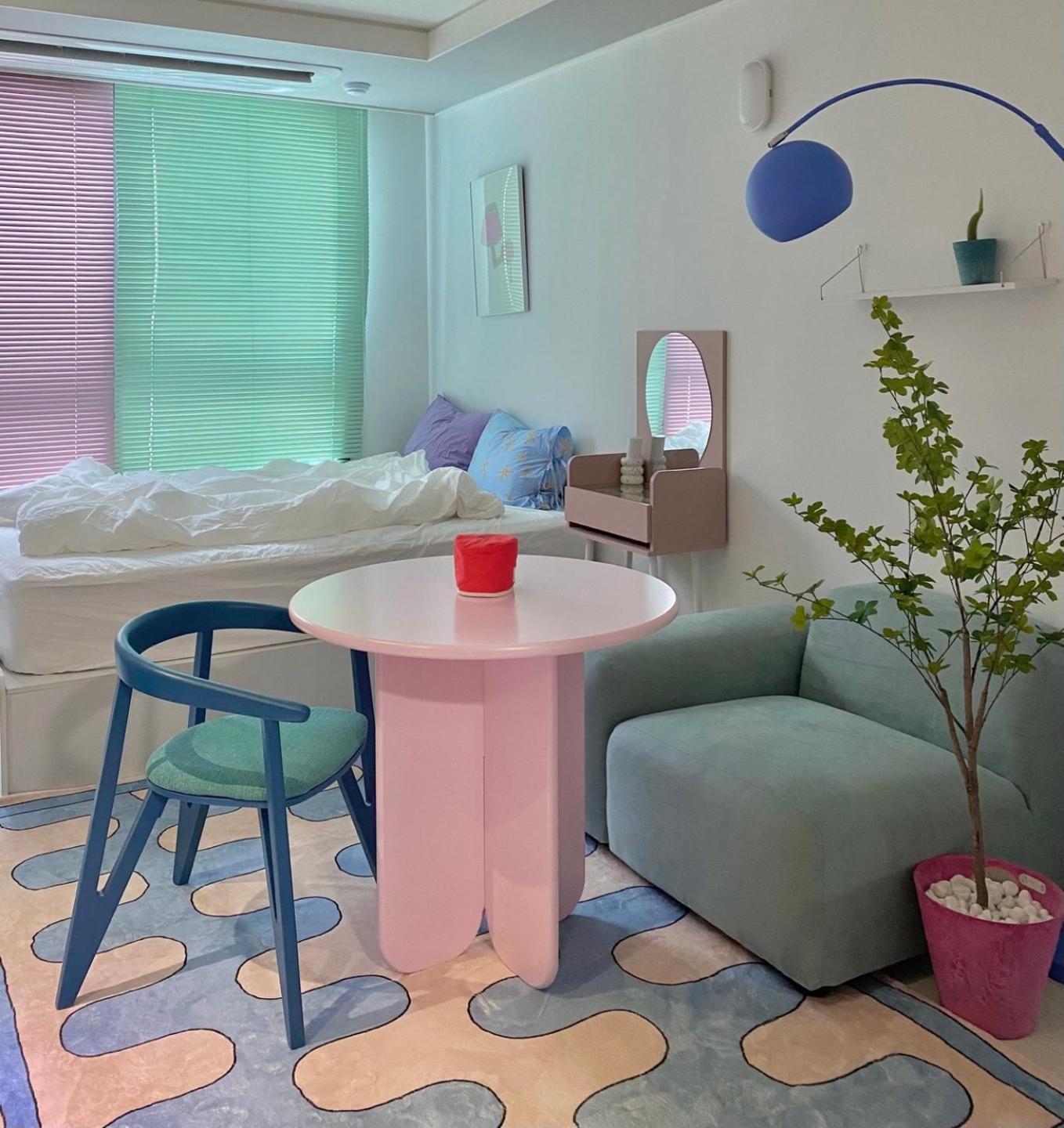 Dongseongro Meomoom Apartment Daegu Room photo
