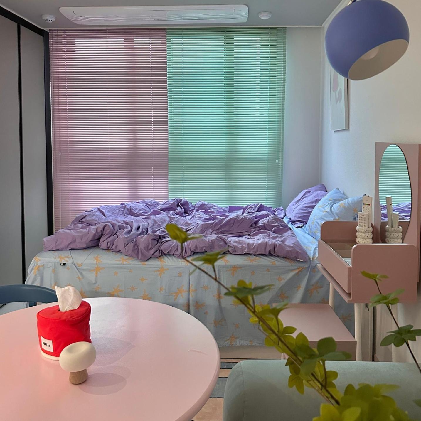 Dongseongro Meomoom Apartment Daegu Room photo