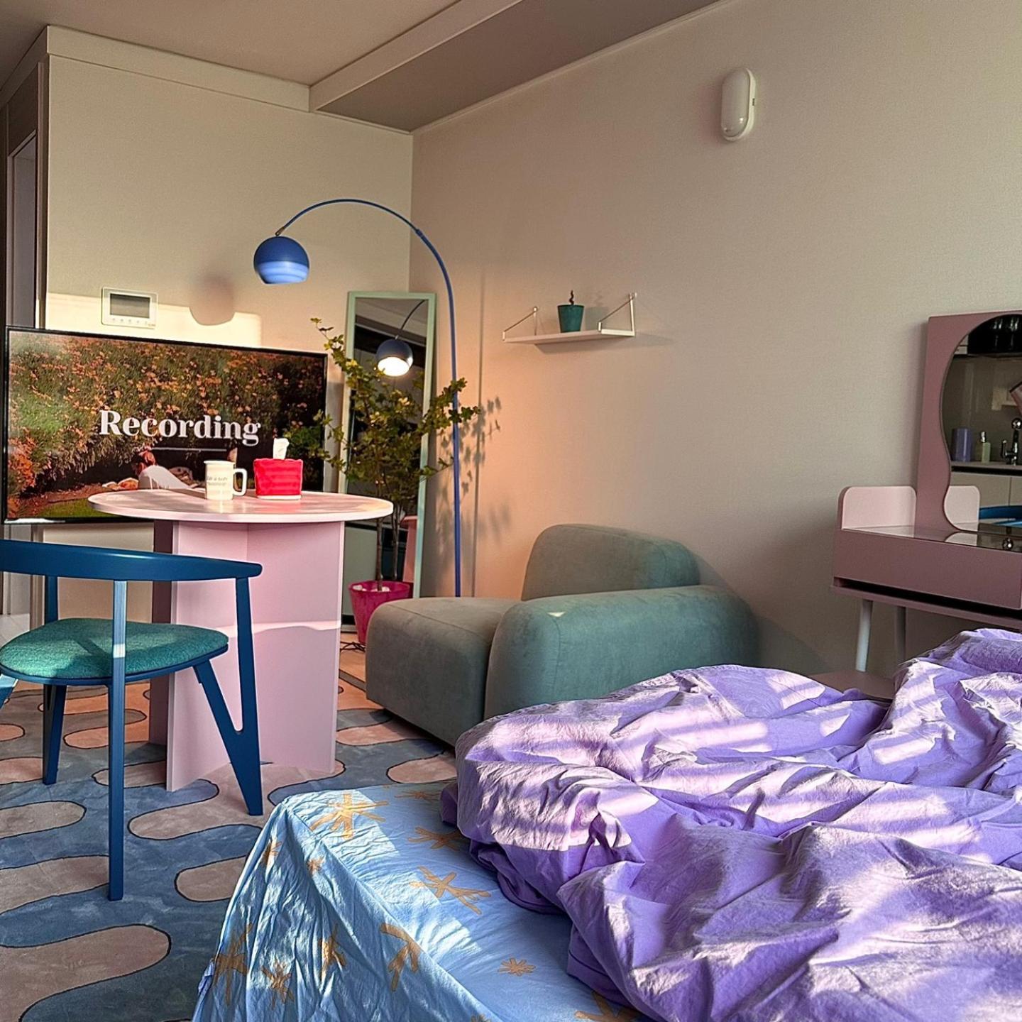 Dongseongro Meomoom Apartment Daegu Room photo