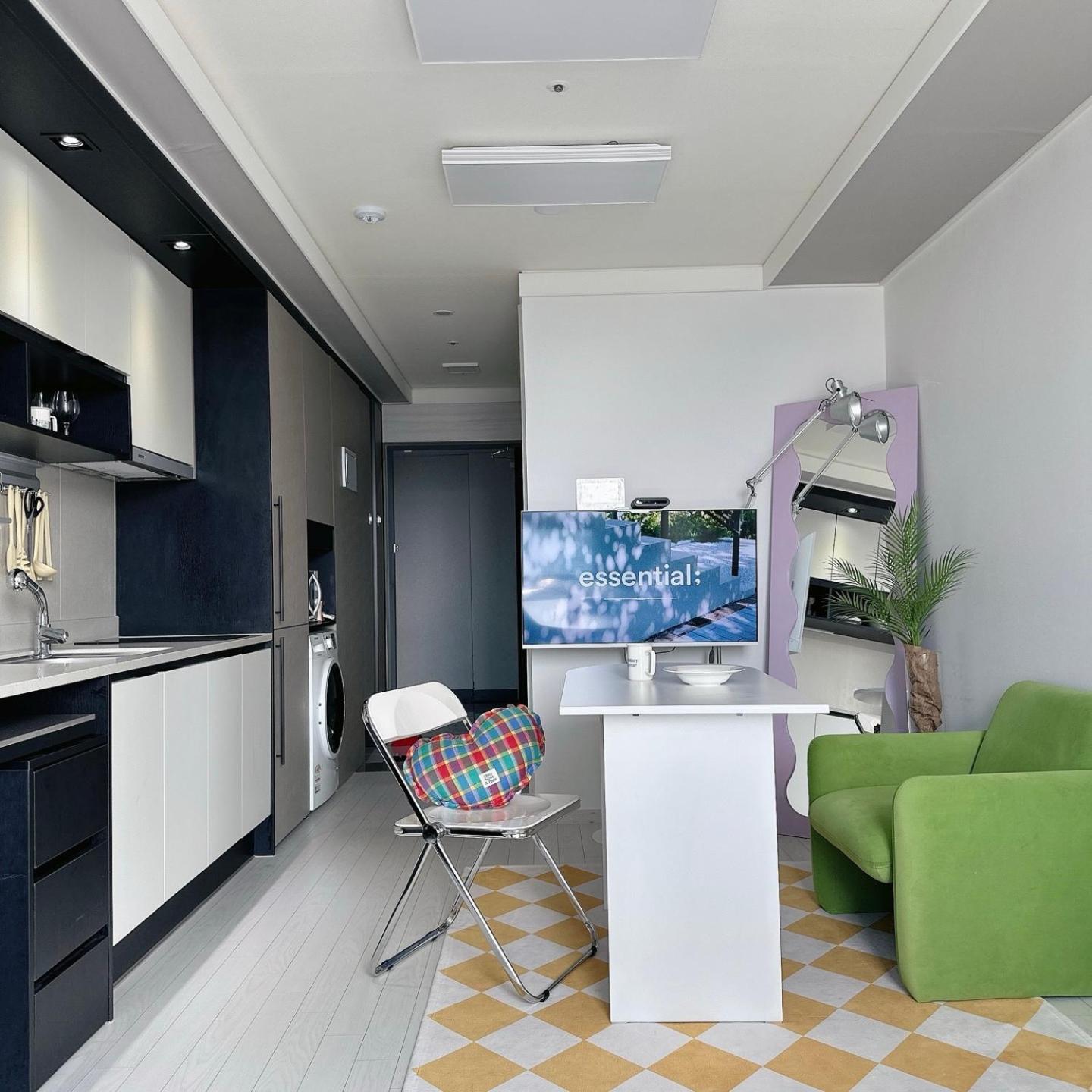 Dongseongro Meomoom Apartment Daegu Room photo